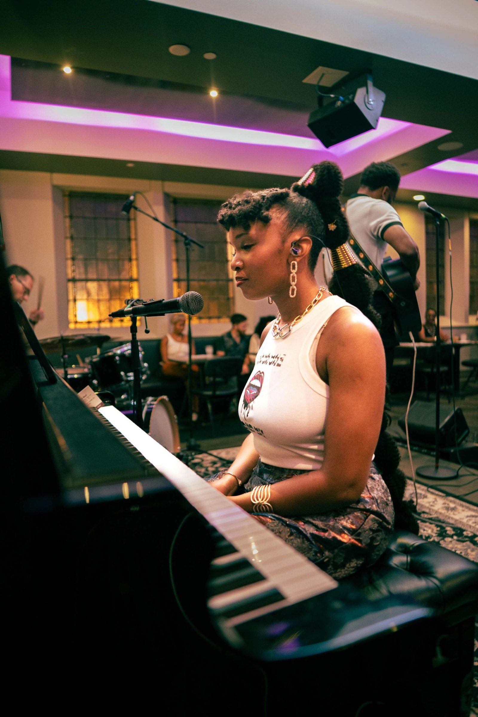 Florie at the keys during her headline set at The Dark Room STL.